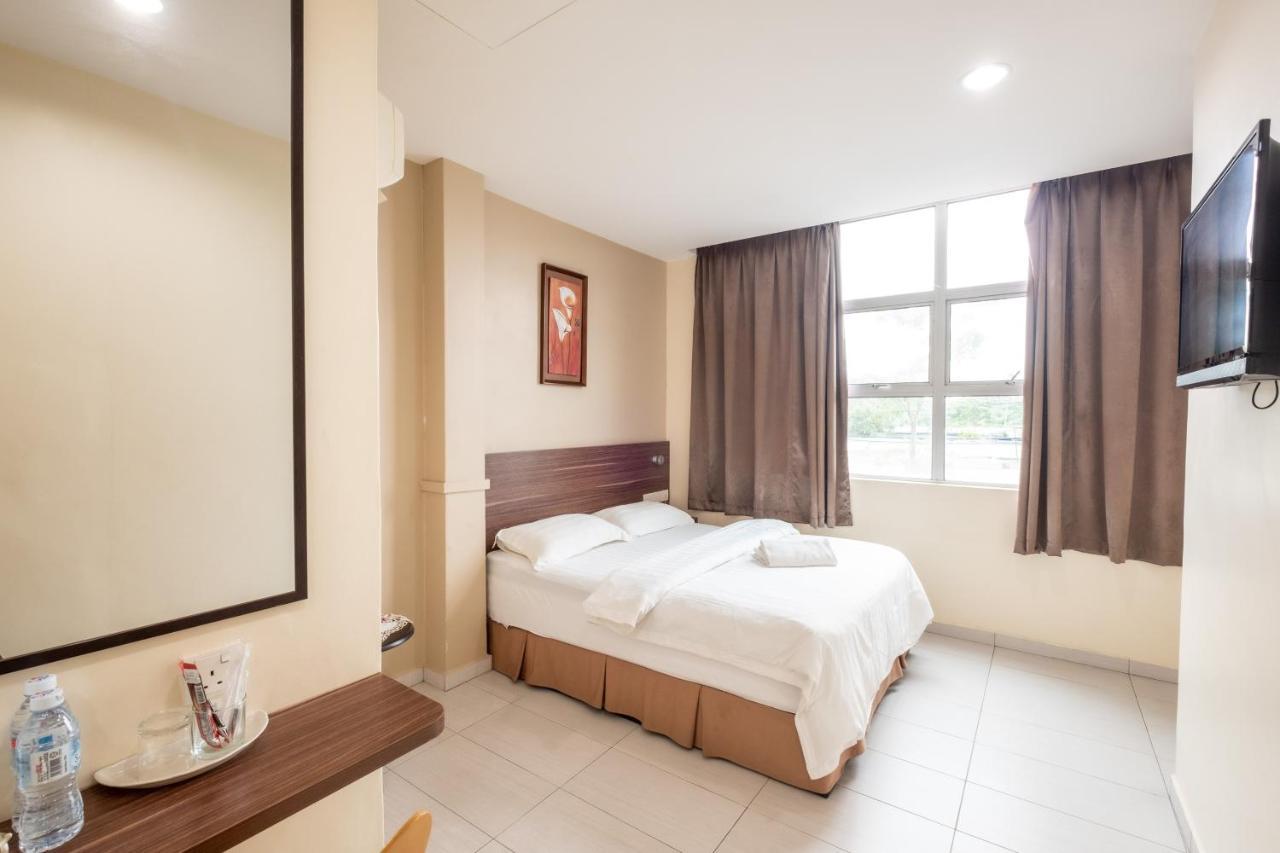 Bg Business Hotel Bukit Mertajam Esterno foto