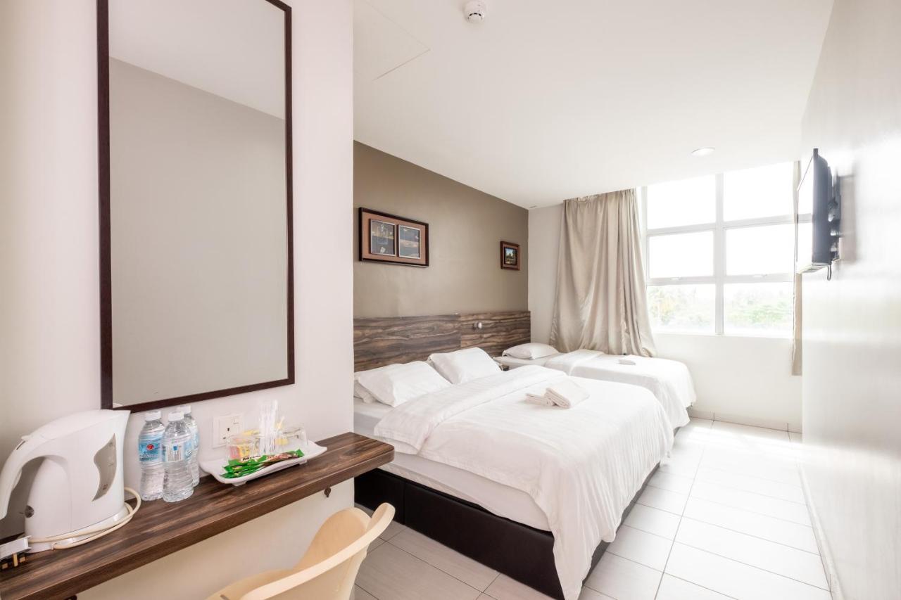 Bg Business Hotel Bukit Mertajam Esterno foto