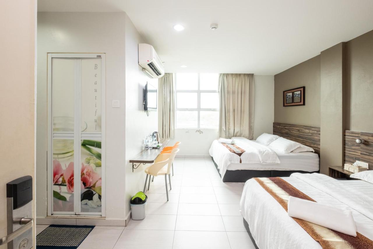 Bg Business Hotel Bukit Mertajam Esterno foto