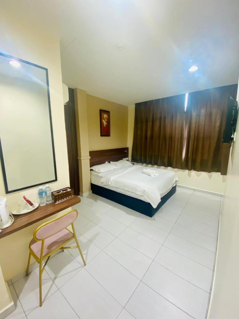 Bg Business Hotel Bukit Mertajam Esterno foto
